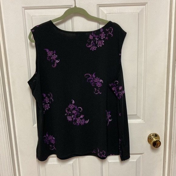 3 /$20… bundle and save 
Cute sleeveless 3x top - Picture 5 of 5